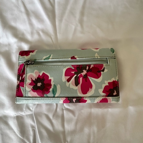 Guess floral wallet - Picture 3 of 3